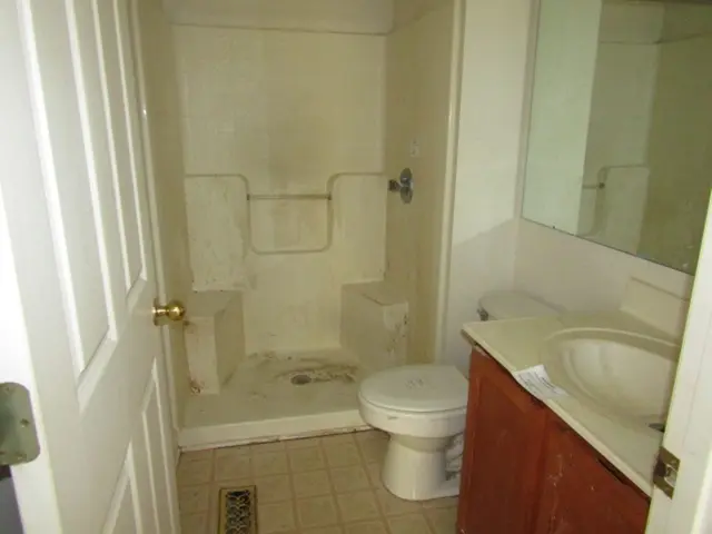 607 Cassandra Dr gallery image 3