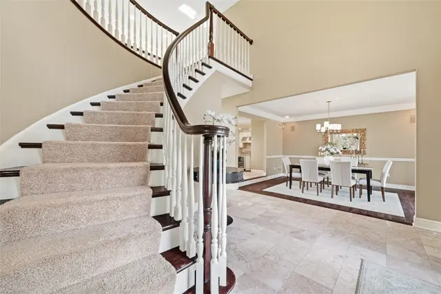 607 Oswego Drive gallery image 3