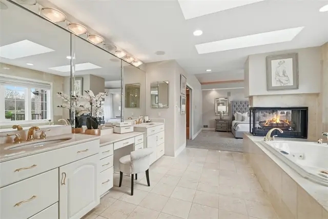 607 Oswego Drive gallery image 5
