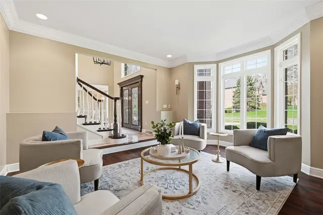 607 Oswego Drive gallery image 10