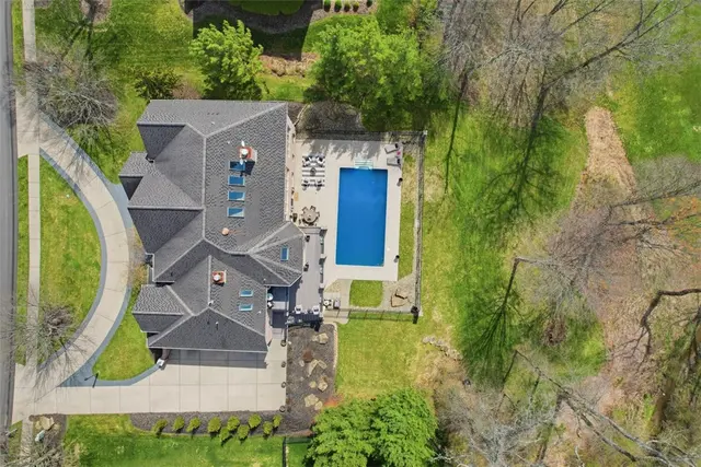 607 Oswego Drive gallery image 27