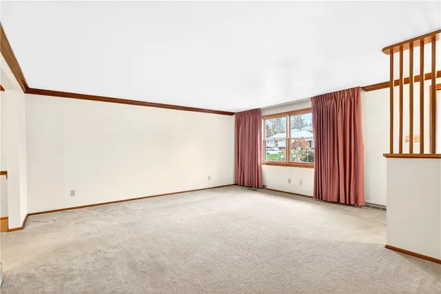 608 CARARRA DRIVE gallery image 6