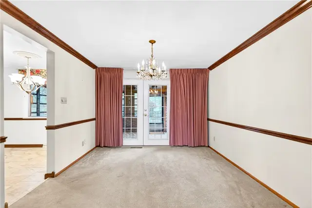 608 CARARRA DRIVE gallery image 8