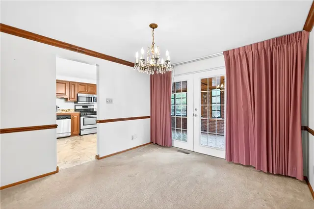 608 CARARRA DRIVE gallery image 9