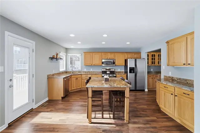 608 Garden Way gallery image 4