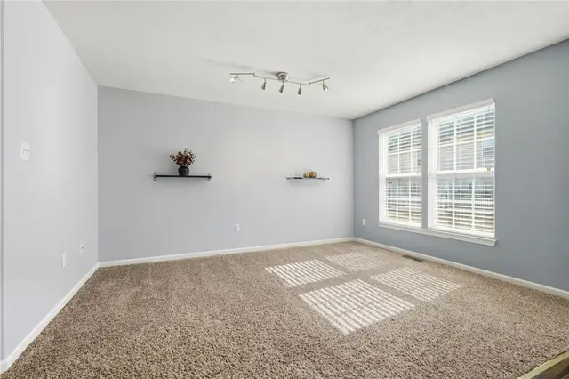 608 Garden Way gallery image 10