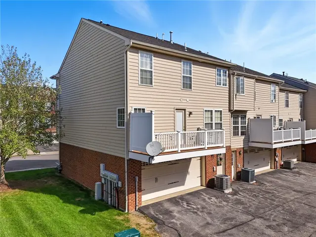 608 Garden Way gallery image 17