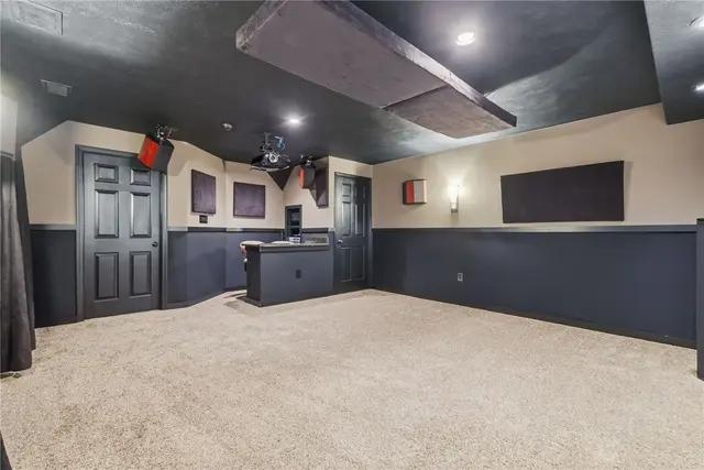 608 Garden Way gallery image 32