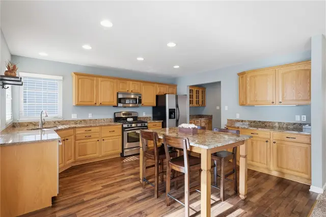 608 Garden Way gallery image 36