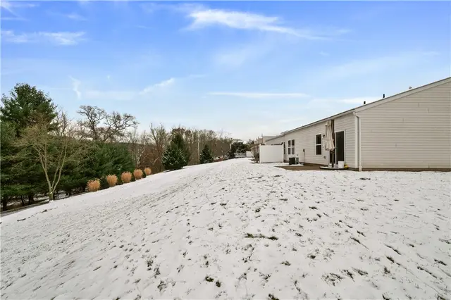 608 Whispering Pines Dr gallery image 4
