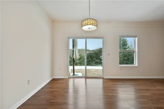 608 Whispering Pines Dr gallery image 16