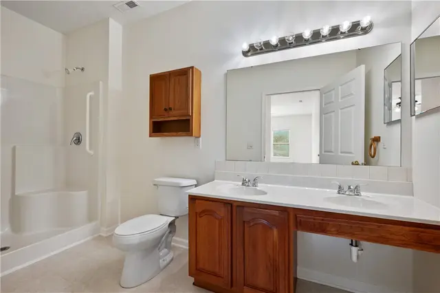 608 Whispering Pines Dr gallery image 21
