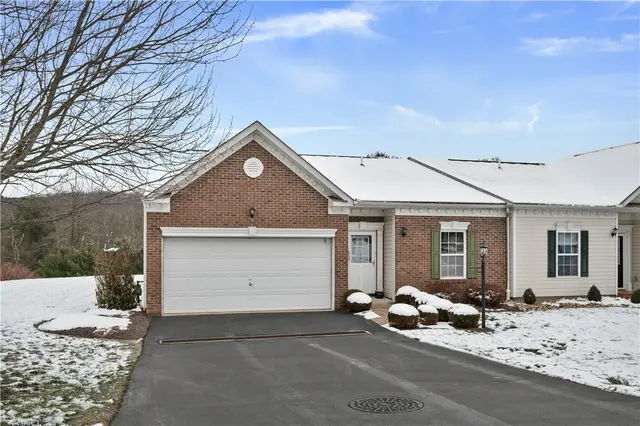 608 Whispering Pines Dr gallery image 23