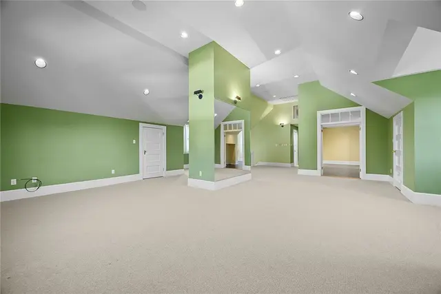 609 Academy Ave gallery image 41