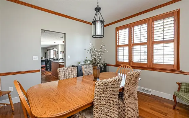 609 Cheshire Drive gallery image 8