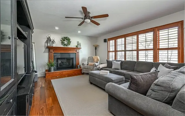 609 Cheshire Drive gallery image 15