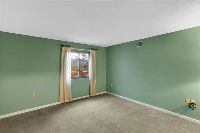 61 Strawberry Lane gallery image 15