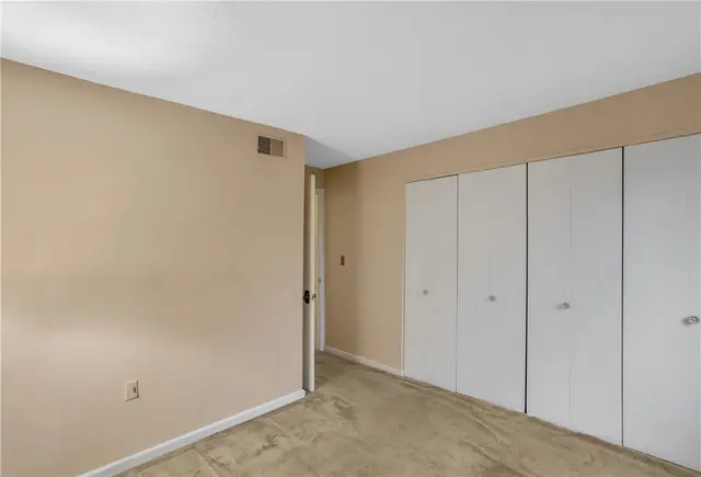 61 Strawberry Lane gallery image 18