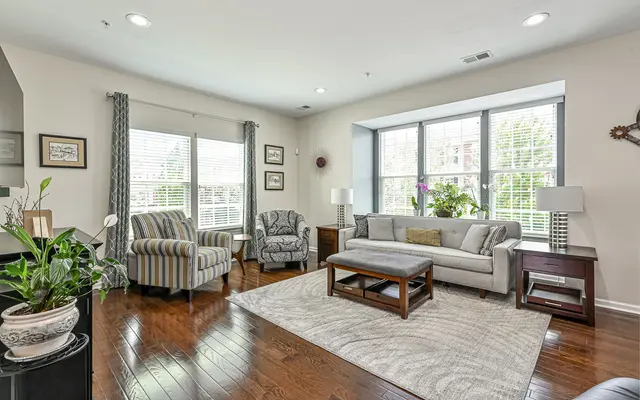610 Broadmore LANE gallery image 6
