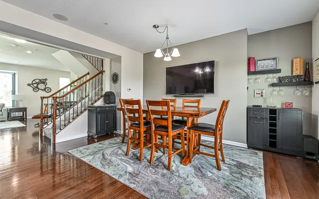 610 Broadmore LANE gallery image 7
