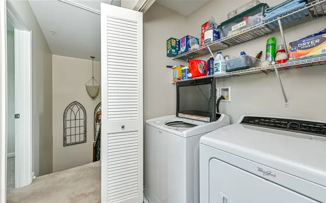610 Broadmore LANE gallery image 9