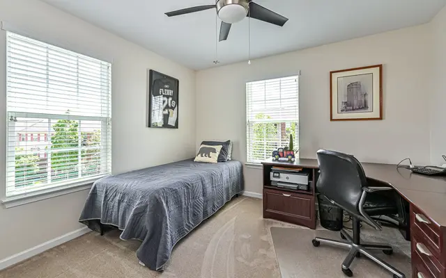 610 Broadmore LANE gallery image 24