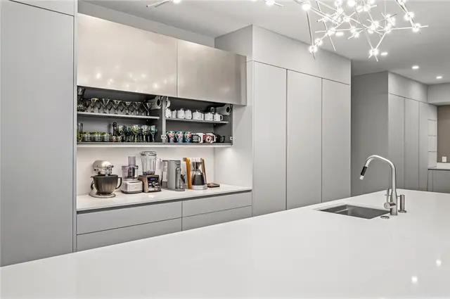 610 Davis Lane gallery image 21