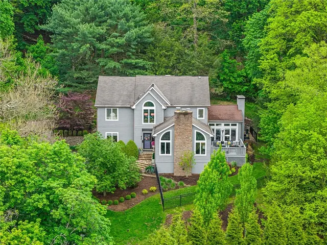 610 Davis Lane