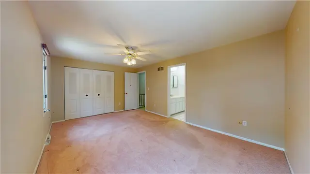 610 Maplewood Ct gallery image 4