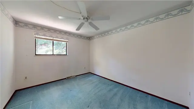 610 Maplewood Ct gallery image 8