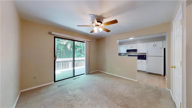 610 Maplewood Ct gallery image 13