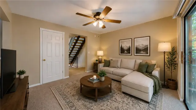 610 Maplewood Ct gallery image 22
