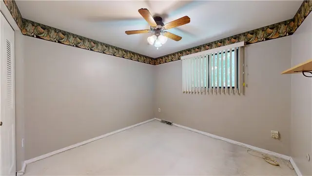 610 Maplewood Ct gallery image 40