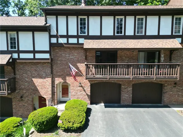 610 Maplewood Ct