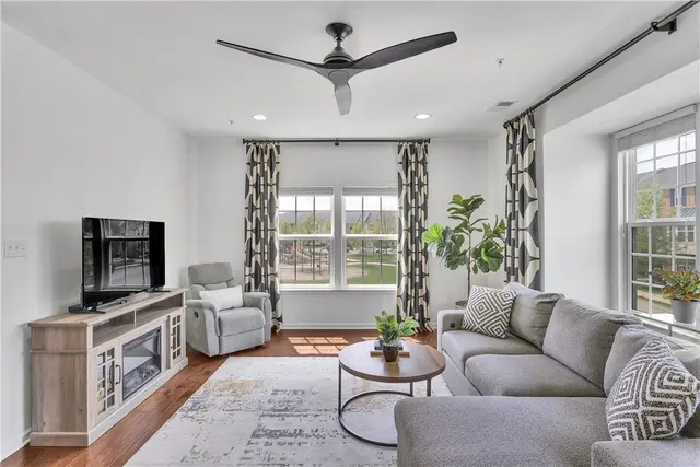 610 Shelley Ln gallery image 27