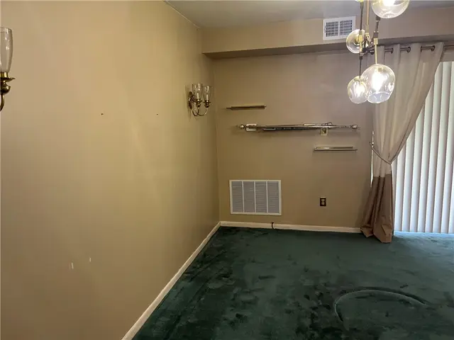 611 Calais Dr 4203 gallery image 5