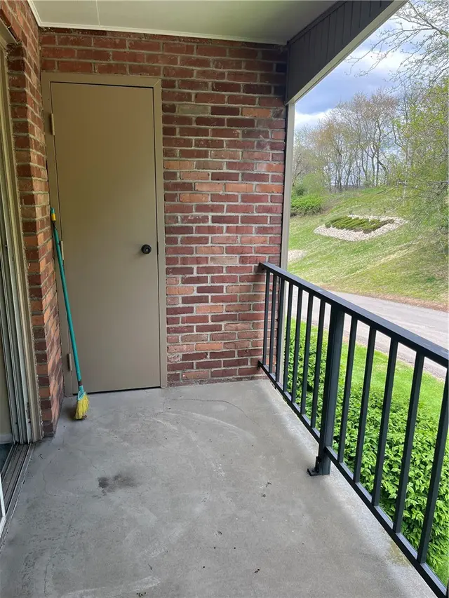 611 Calais Dr 4203 gallery image 6