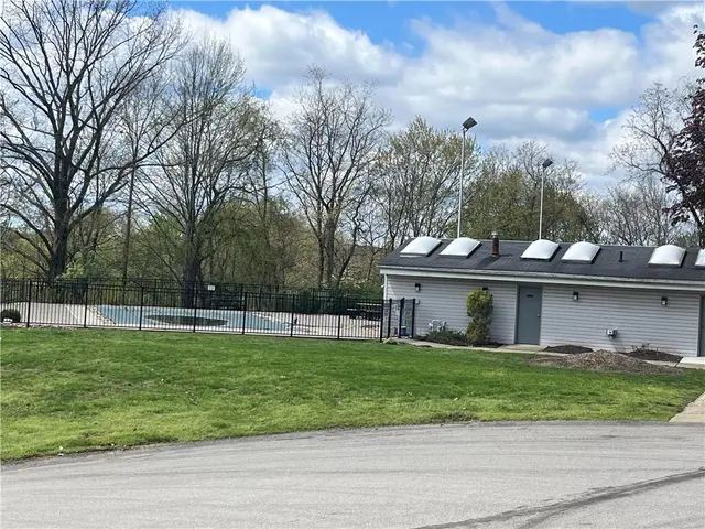 611 Calais Dr 4203 gallery image 17