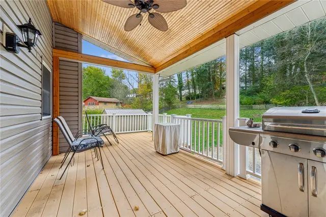 611 Greenspring Drive gallery image 2