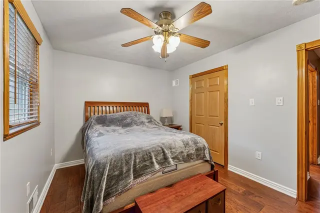 611 Greenspring Drive gallery image 4