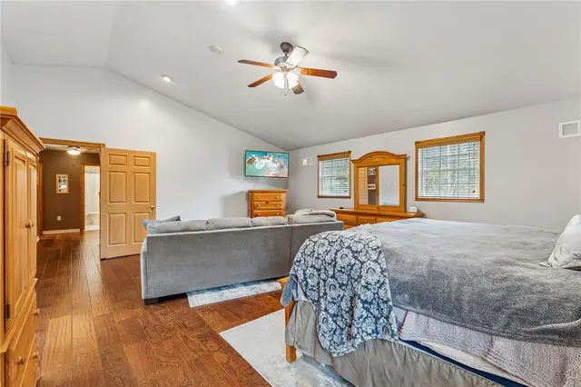 611 Greenspring Drive gallery image 7