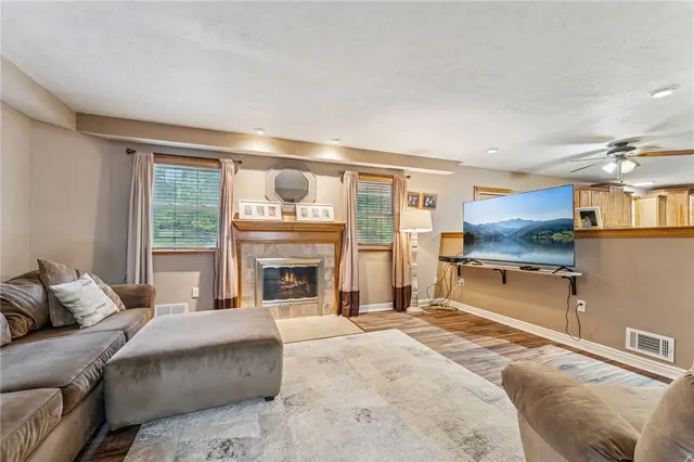 611 Greenspring Drive gallery image 16
