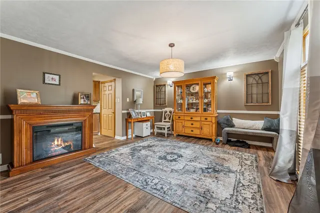 611 Greenspring Drive gallery image 20