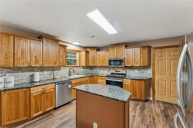 611 Greenspring Drive gallery image 27