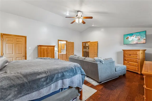 611 Greenspring Drive gallery image 33