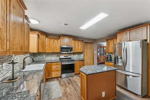 611 Greenspring Drive gallery image 43