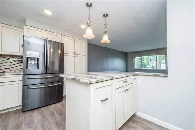 613 Dressel Rd gallery image 29