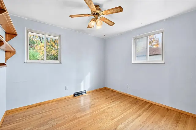 613 Moonstone Dr gallery image 31