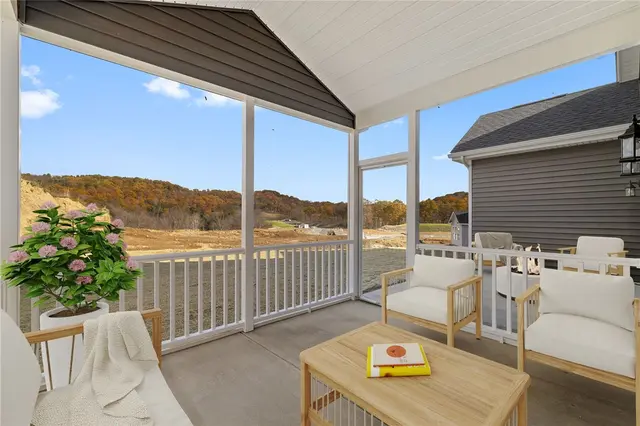 614 Valor Drive gallery image 10