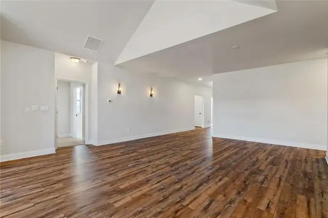614 Valor Drive gallery image 14